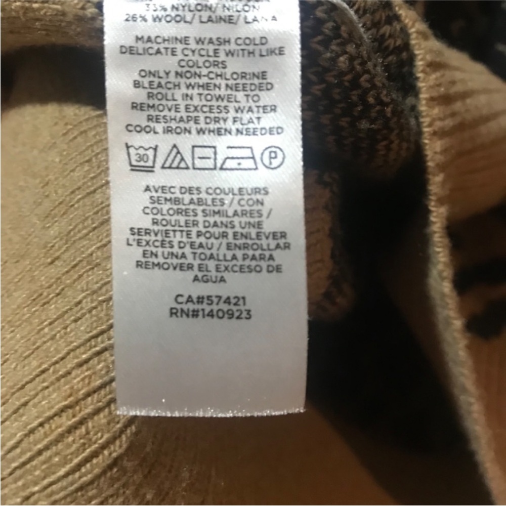 Loft Leopard Sweater - Picture 3 of 4
